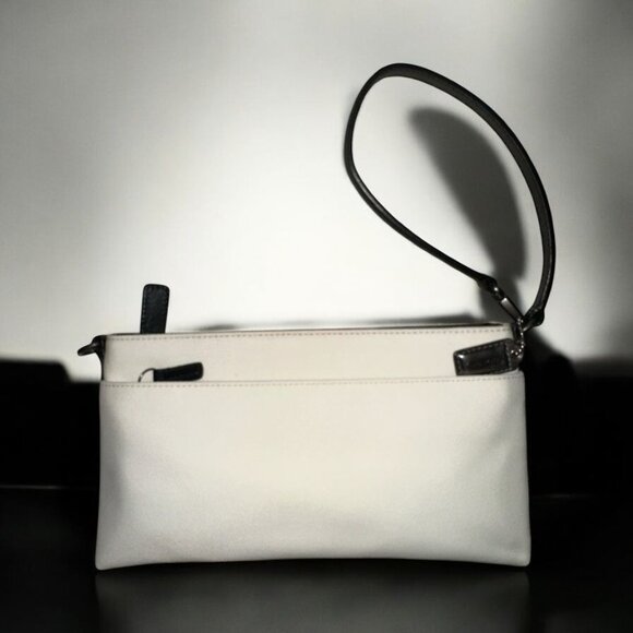 Vintage Y2K Coach White and Black Shoulder Bag Convertible Wristlet - Picture 3 of 8